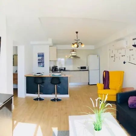 Mariposa With Pool, Smart Tv, Wifi & Air Conditioning In Playa Honda Appartement Lanzarote Island